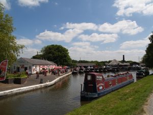 Bustling Norbury Junction